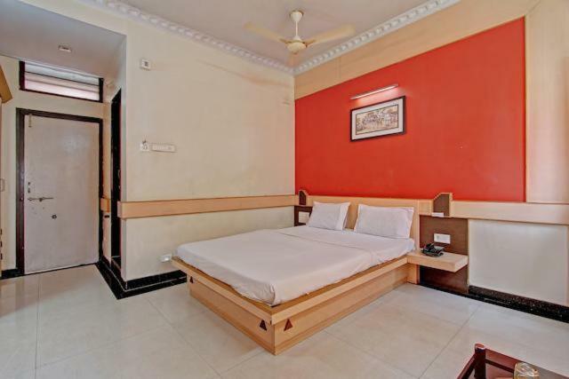 Bharati Lodge Хубли Екстериор снимка
